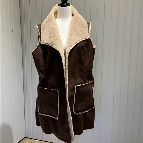 Vegan Fur Leather Vest by Weatherproof - Picture 5 of 6